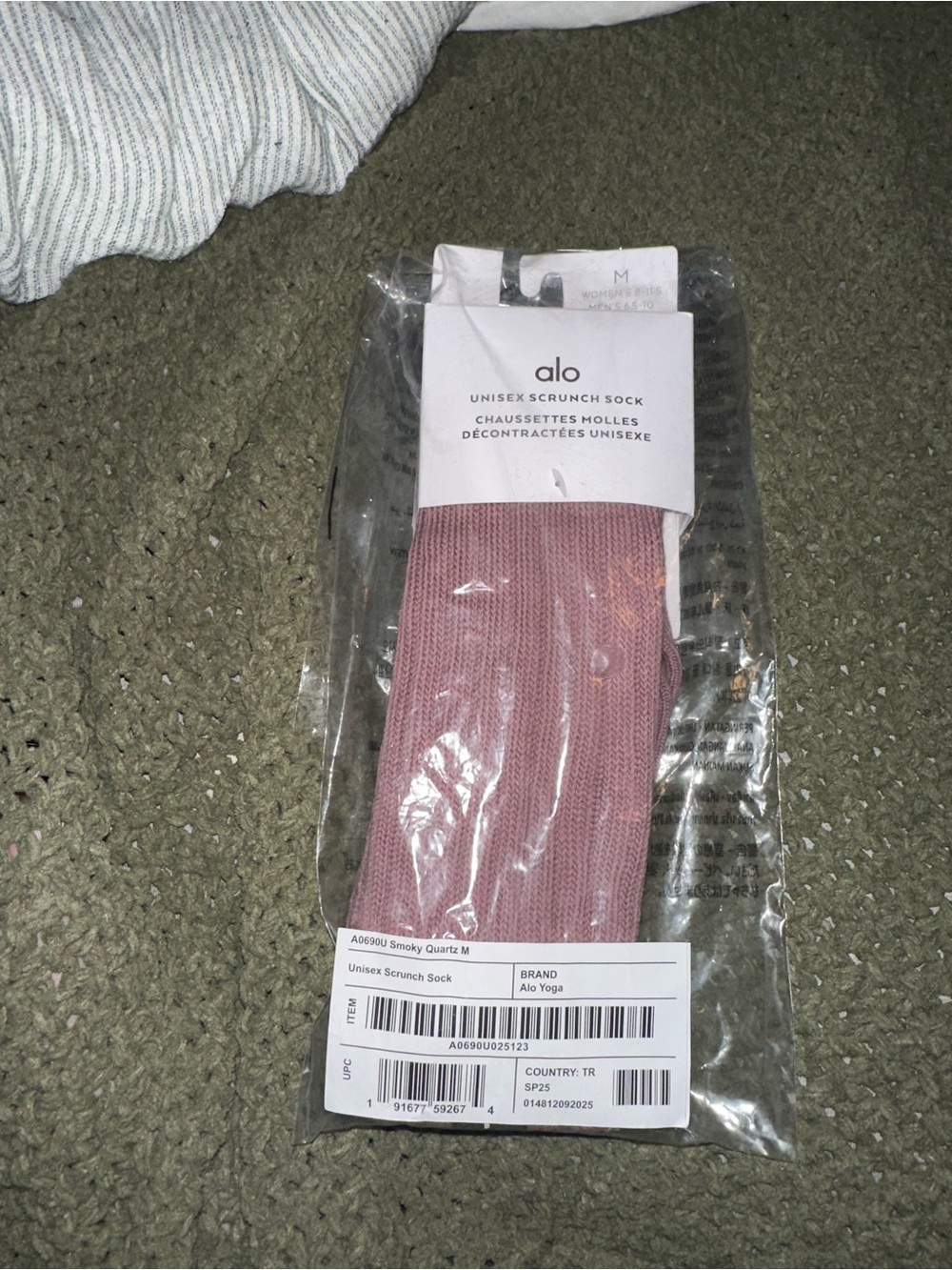 Alo unisex scrunch socks BNWT color smokey quartz purple size 8-11 perfect gift, - Picture 7 of 7